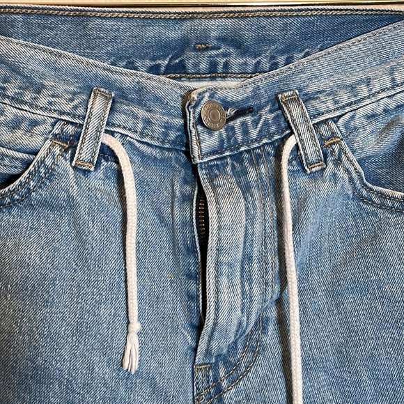 LEVI’S Blue Jean Shorts - Picture 4 of 16